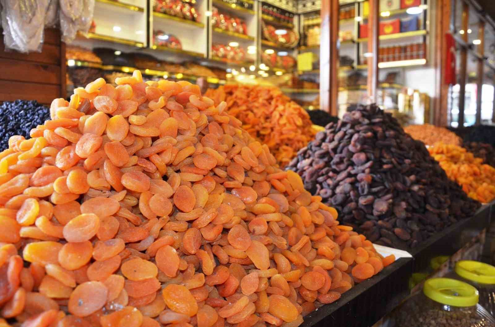 Kuru kayısı ihracatında miktar arttı, gelir azaldı