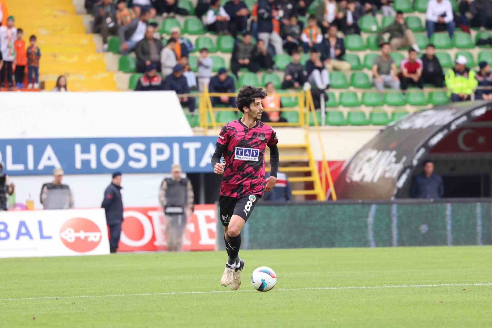 Trendyol Süper Lig: Corendon Alanyaspor: 0 - Bodrum FK: 0 (İlk yarı)