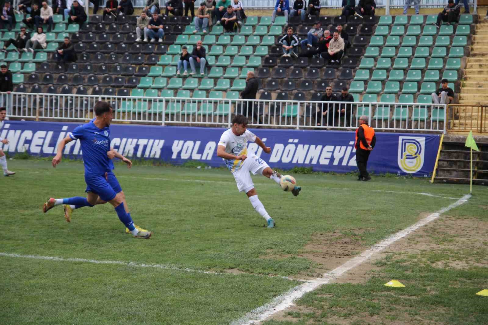 TFF 2. Lig: Belediye Derincespor: 0 - Beyoğlu Yeni Çarşı: 3