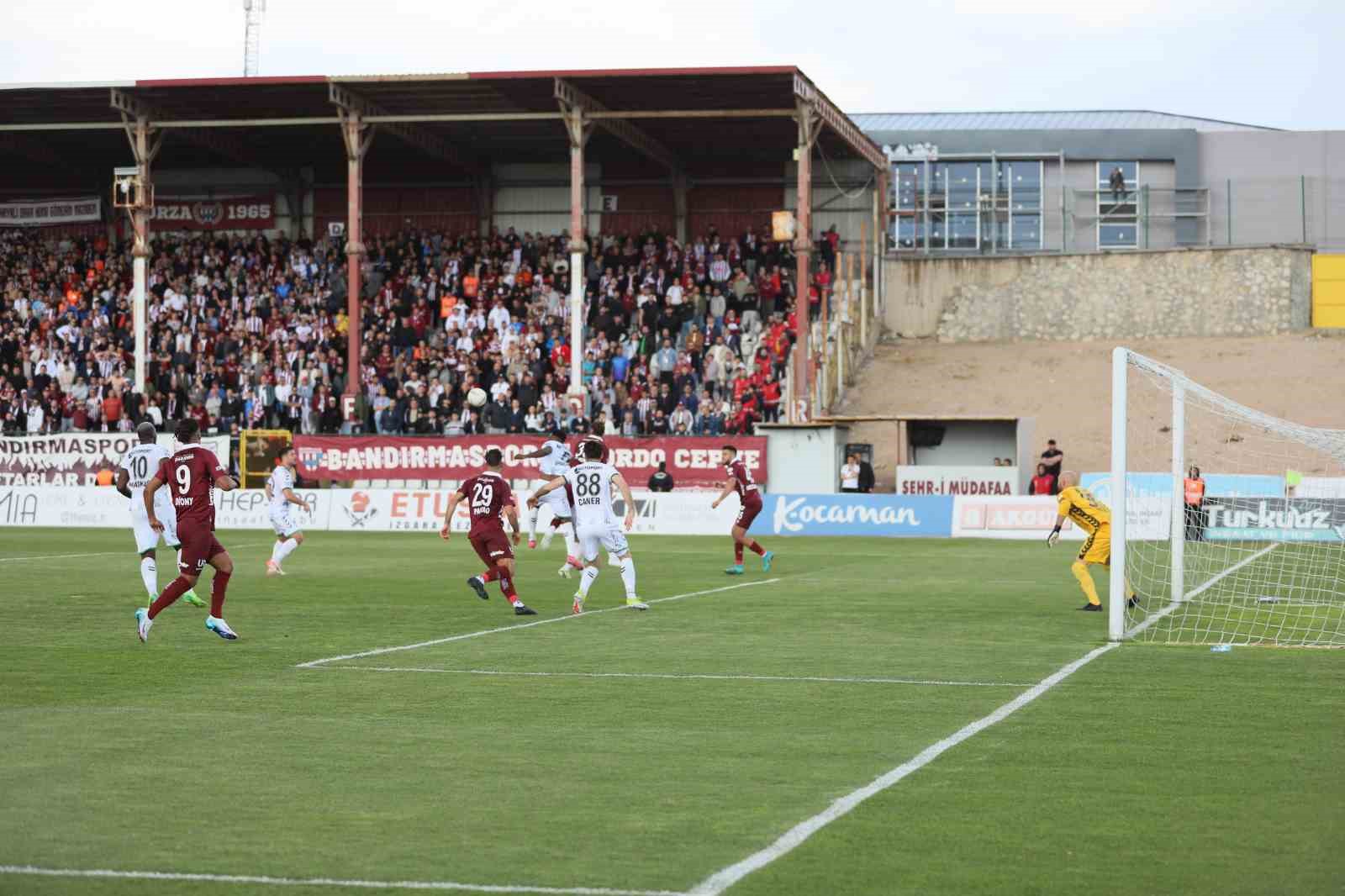Trendyol 1. Lig: Bandırmaspor: 2 - Kocaelispor: 2
