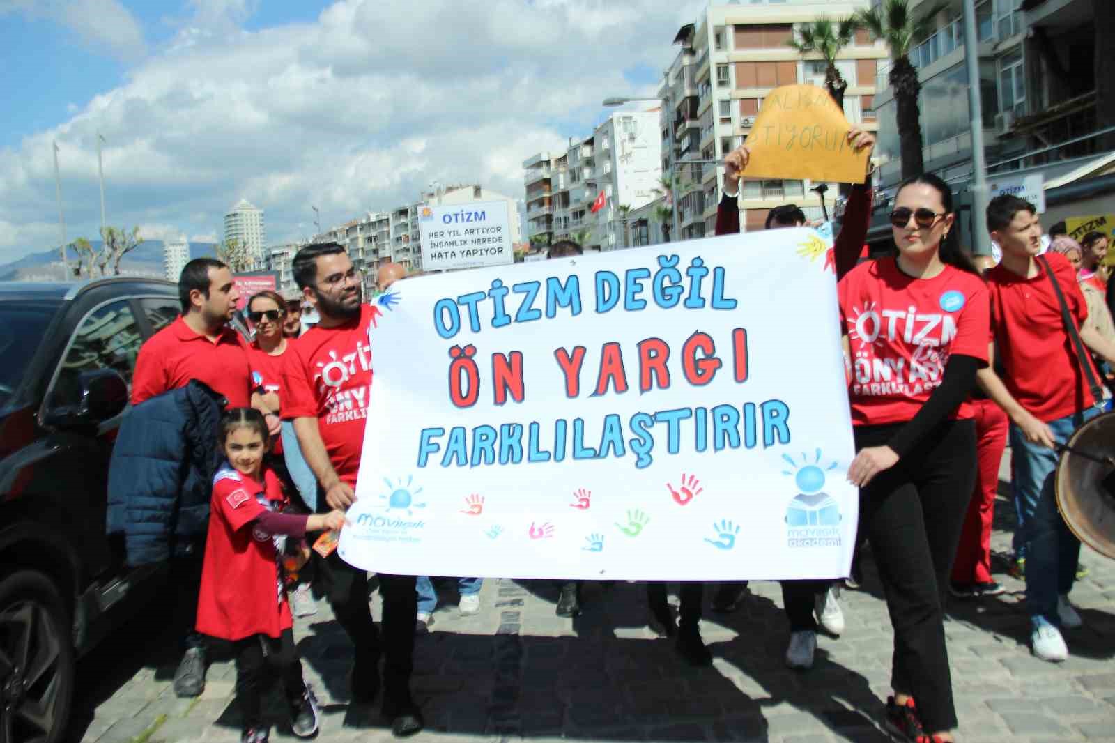 İzmir’de ’Otizm Farkındalık Etkinliği’ gerçekleşti