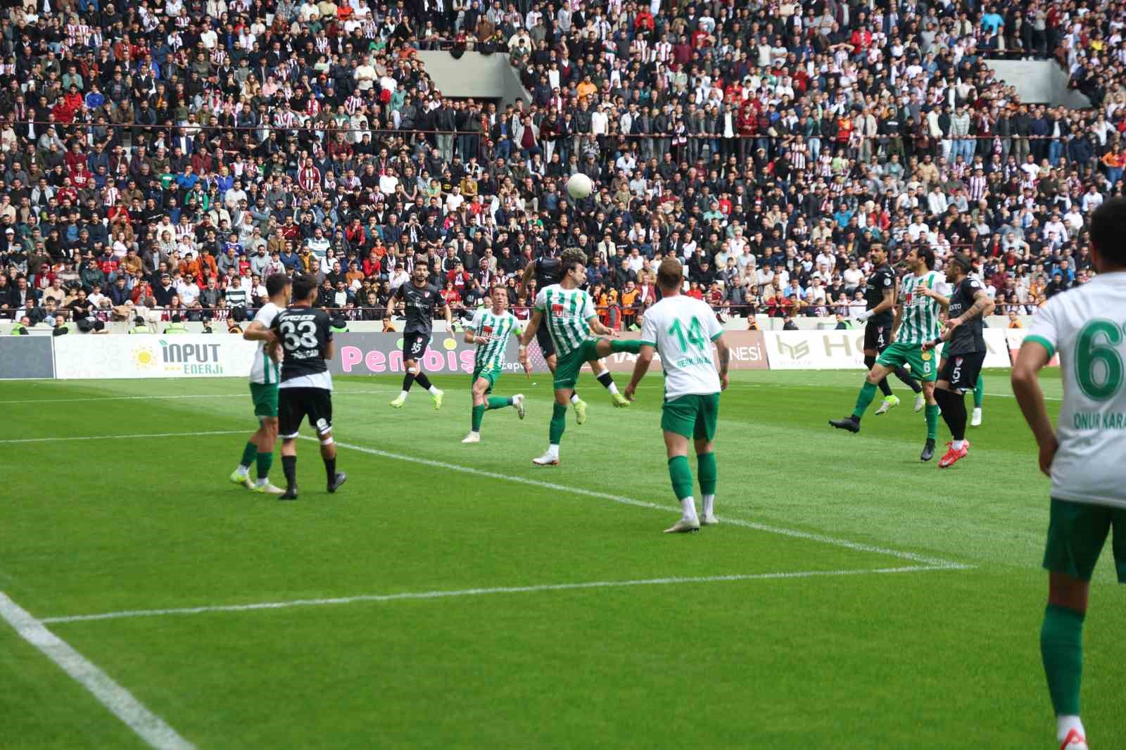 TFF 2. Lig: Elazığspor: 3 - Serik Belediyespor: 1
