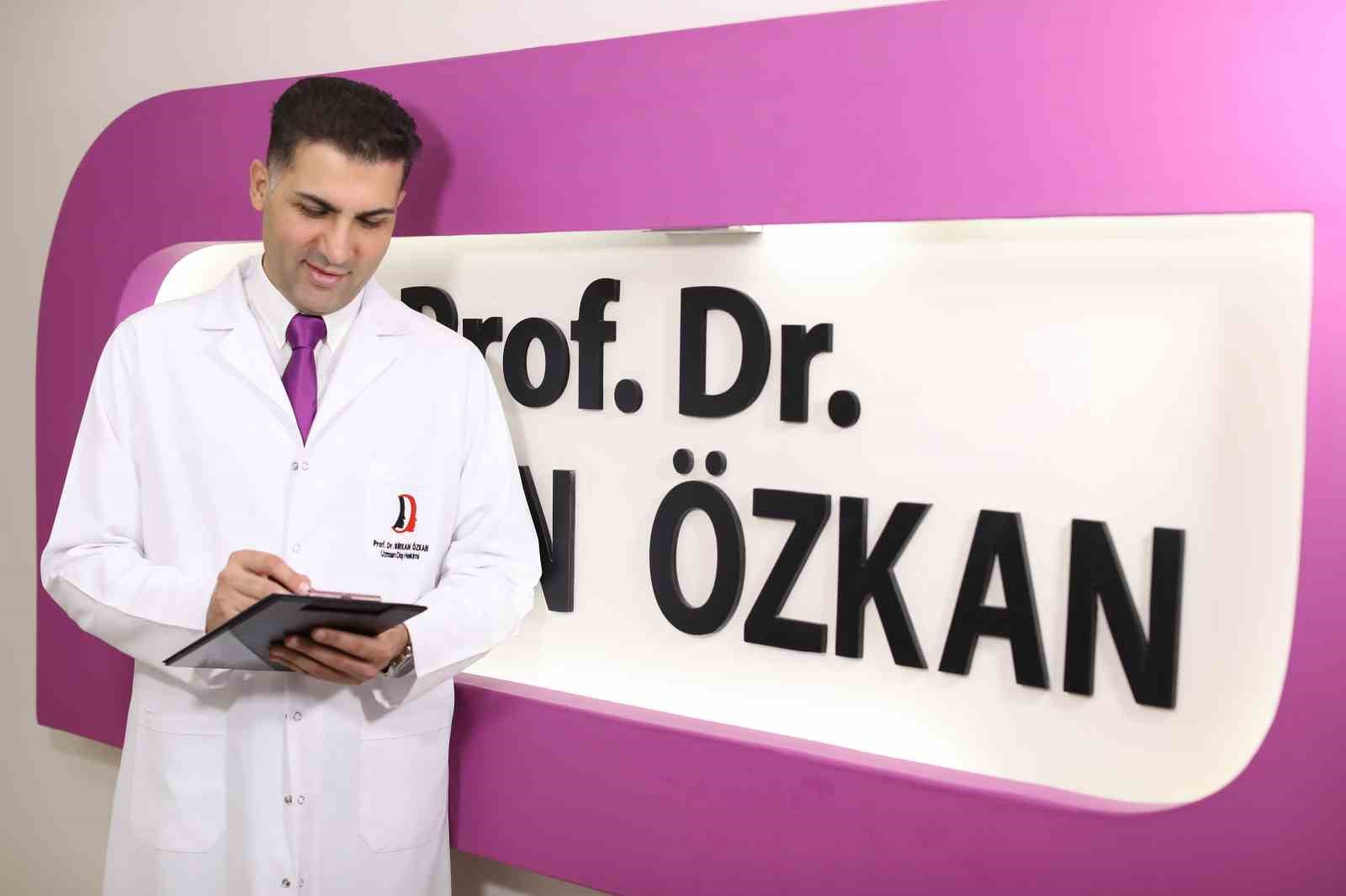 Prof. Dr. Özkan: "Diş çekimi, kalp hastaları için kanamalı cerrahi bir işlemdir"