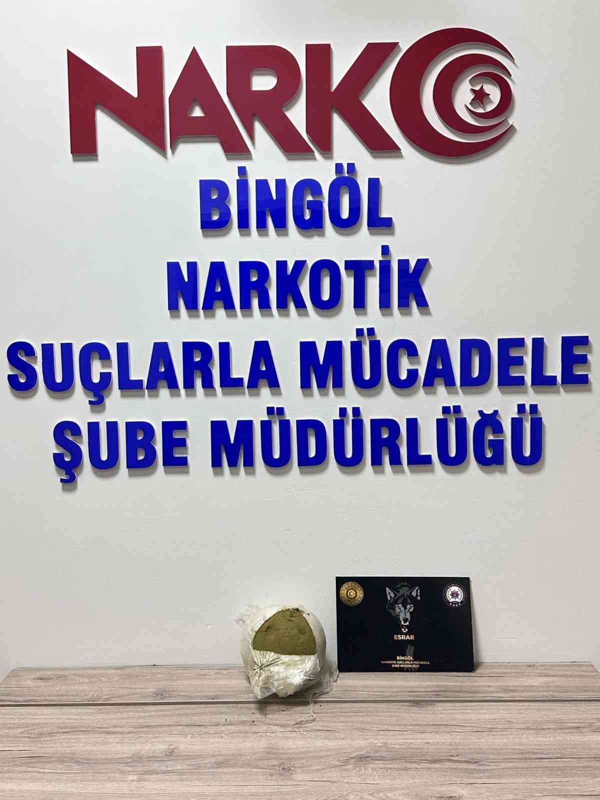 Bingöl’de 1,5 kilo toz esrar ele geçirildi