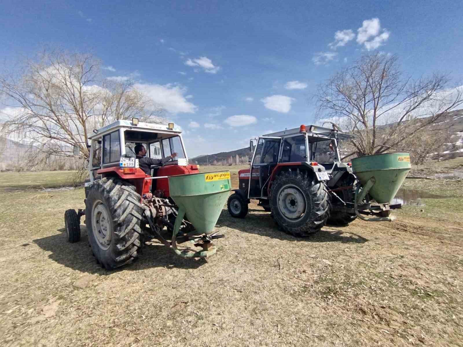 Erzincan meralarında g&uuml;breleme &ccedil;alışmaları başladı
