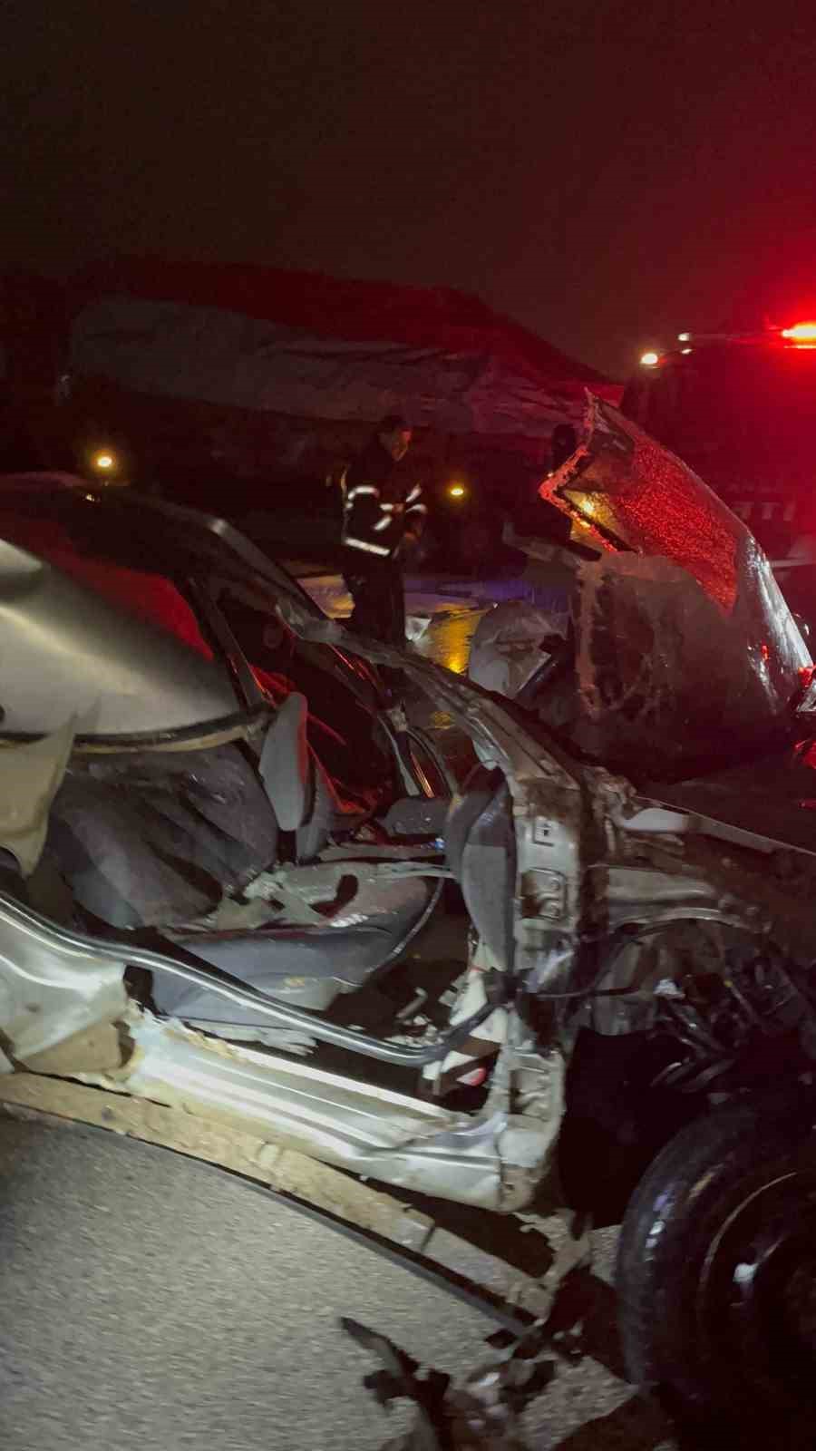 Babaeski&rsquo;de trafik kazası: Otomobilde sıkışan yaralıyı itfaiye kurtardı
