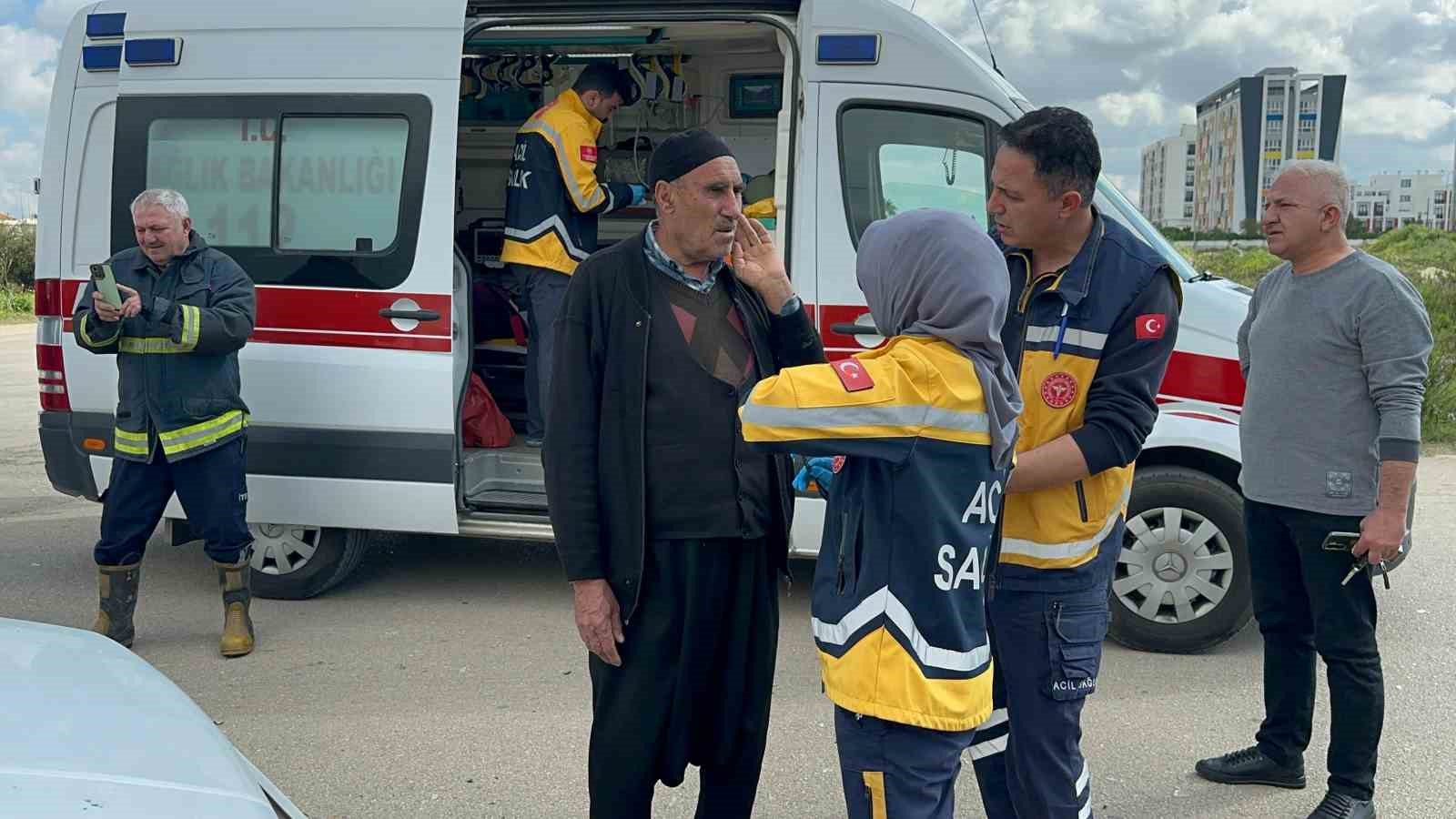 Antalya’da hastaneye giderken kaza yaptılar: 1’i çocuk 5 yaralı