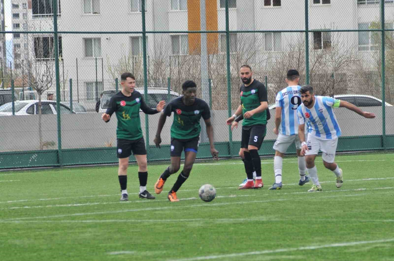 Erciyes İdmangücü zirveye yerleşti
