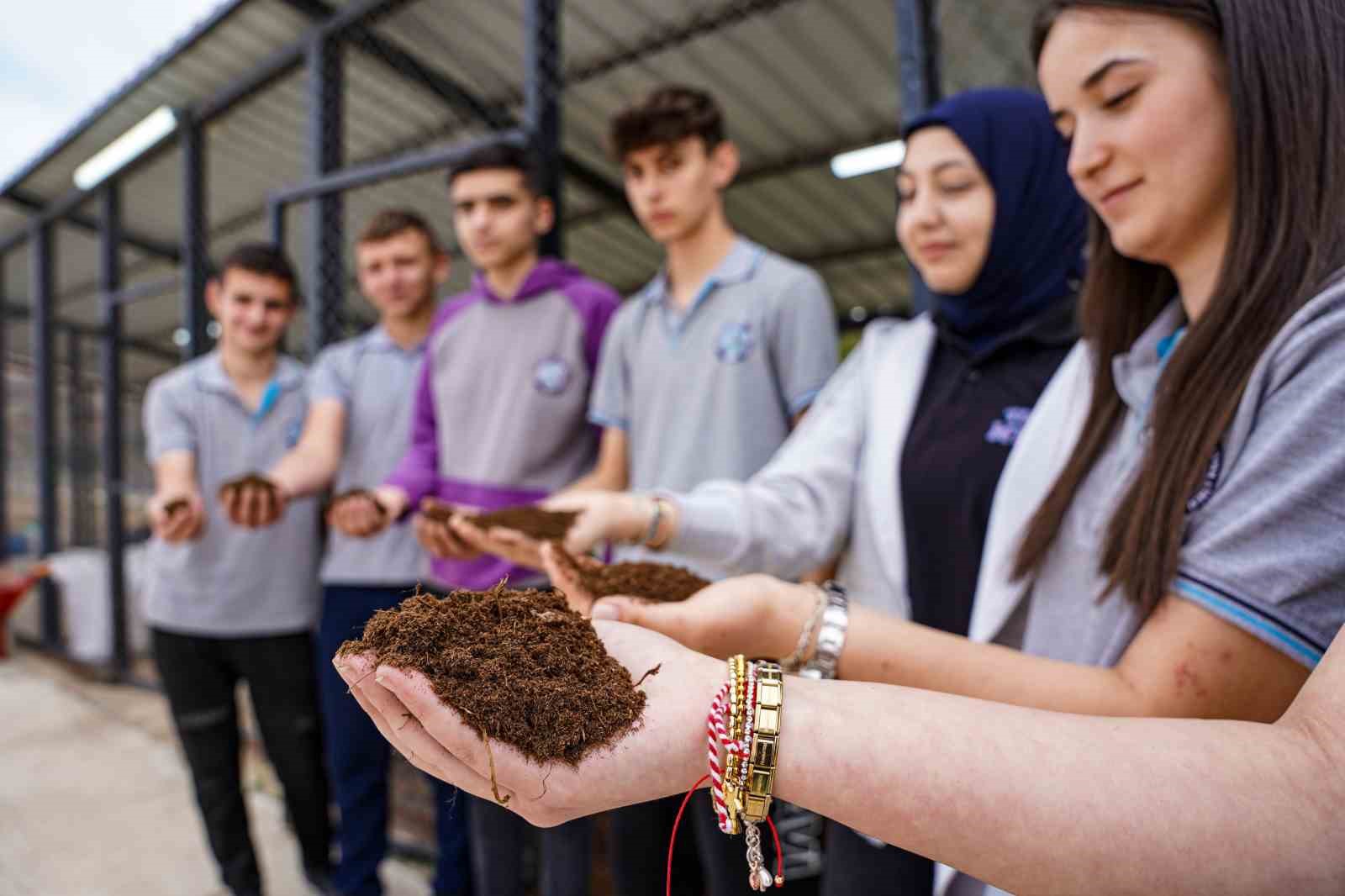 Tokat&rsquo;ta organik atıklar komposta d&ouml;n&uuml;ş&uuml;yor
