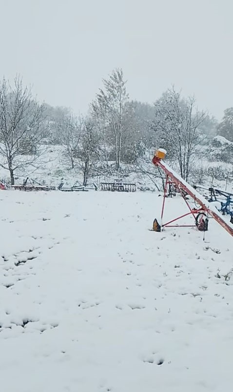 Hayrabolu’da kar yağışı etkili oluyor