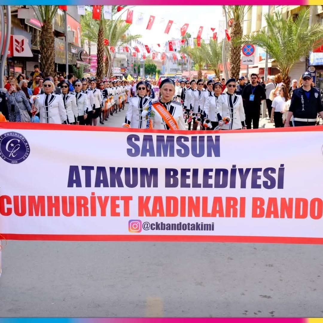 Atakum Cumhuriyet Kadınları Bandosu ’Portakal Çiçeği Karnavalı’nda
