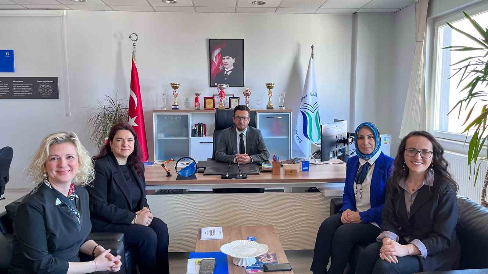 Şiddetin anatomisi ve &ccedil;&ouml;z&uuml;m yolları SUB&Uuml;&rsquo;de konuşuldu
