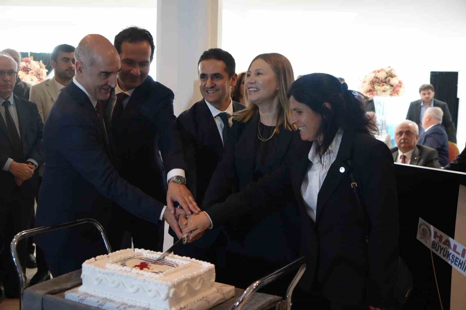 Rektör Aydın: "OMÜ 50 yıl önce başladığı yolculuğuna azimle ve kararlılıkla devam etmektedir"