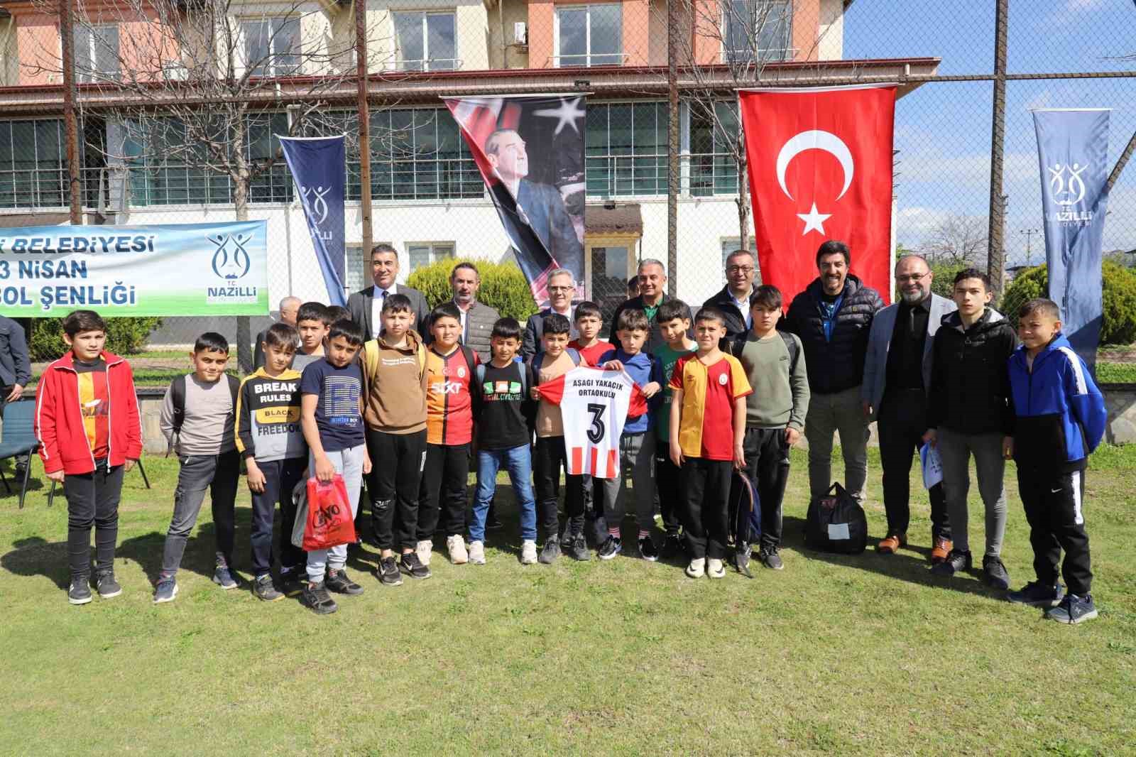 Nazilli’de 23 Nisan coşkusu futbol turnuvasıyla başladı