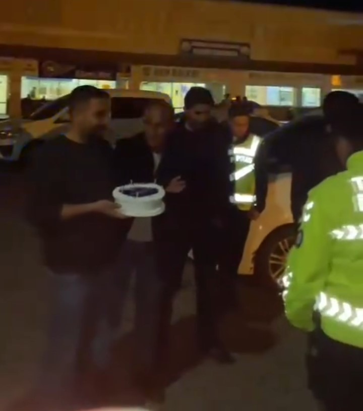 Bitlis&rsquo;te kavga ihbarına giden polislere s&uuml;rpriz
