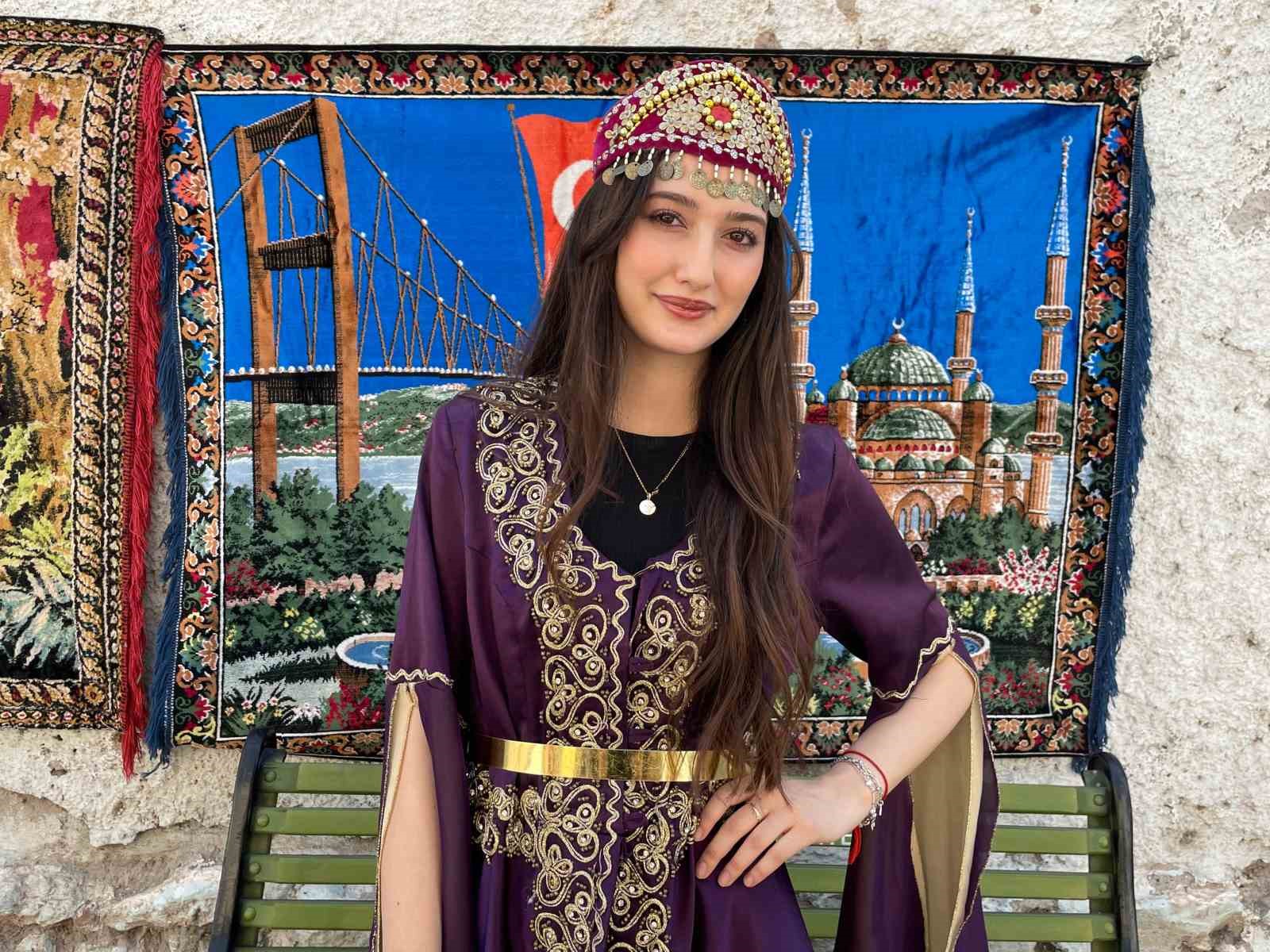 Eskişehir’in kültür mirasını dükkânında yaşatıyor