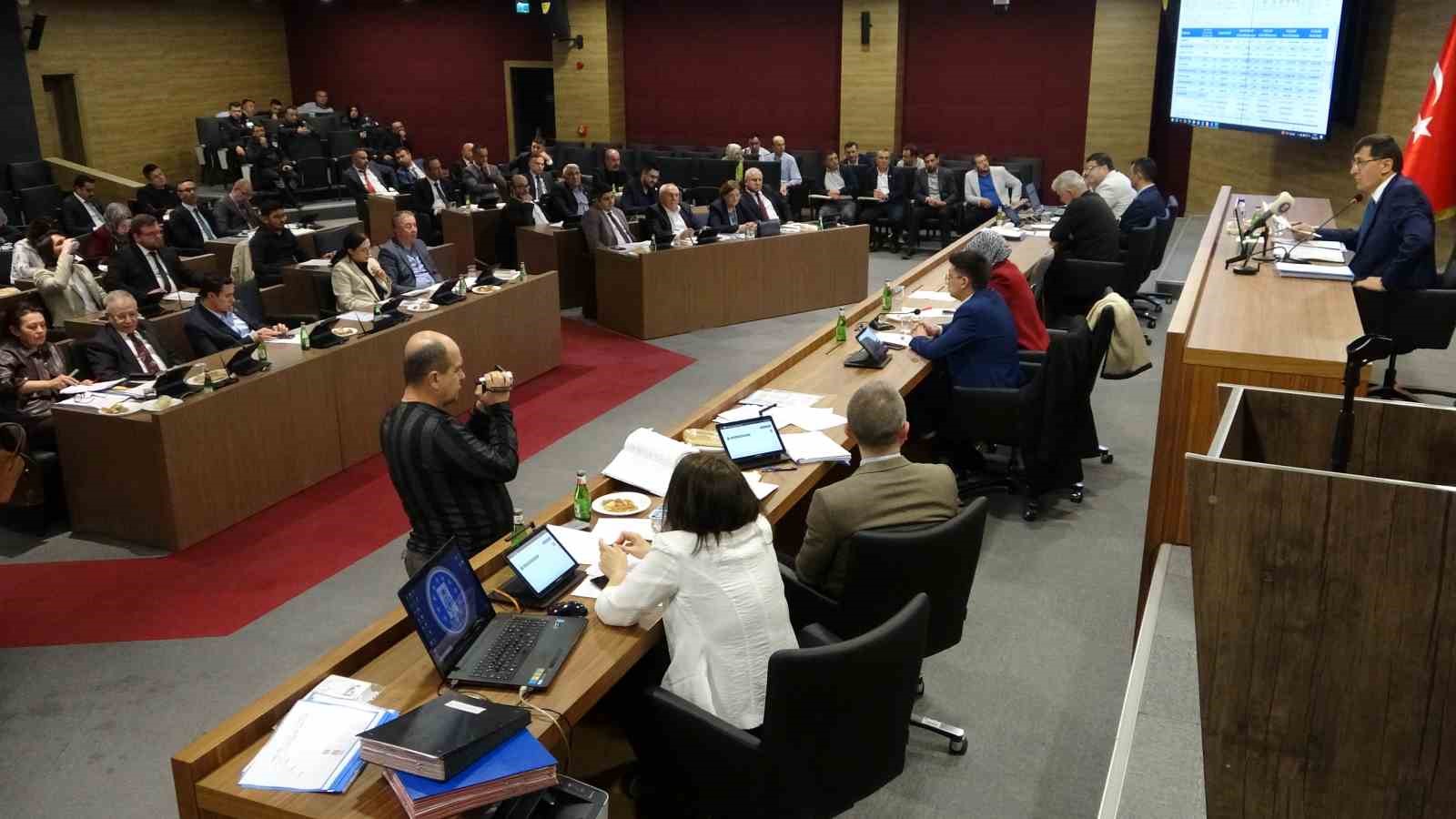 Kütahya Belediye Meclisi’nde gerilim