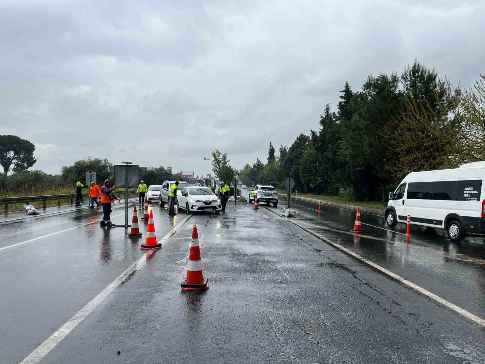 Aydın’da kavşak çalışması nedeniyle trafik akışı tek şeride düştü
