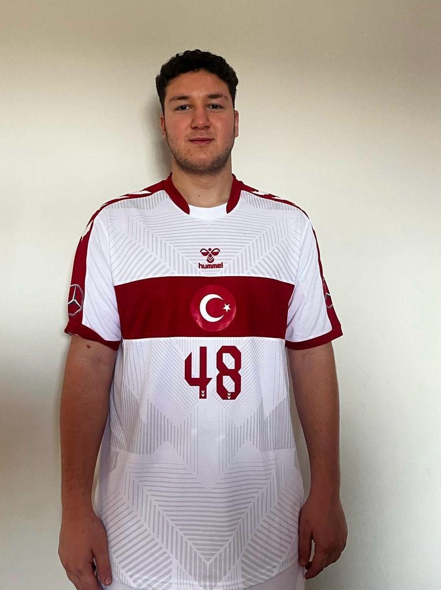 Muğlalı genç hentbolcu Öner Milli Takım kadrosuna seçildi