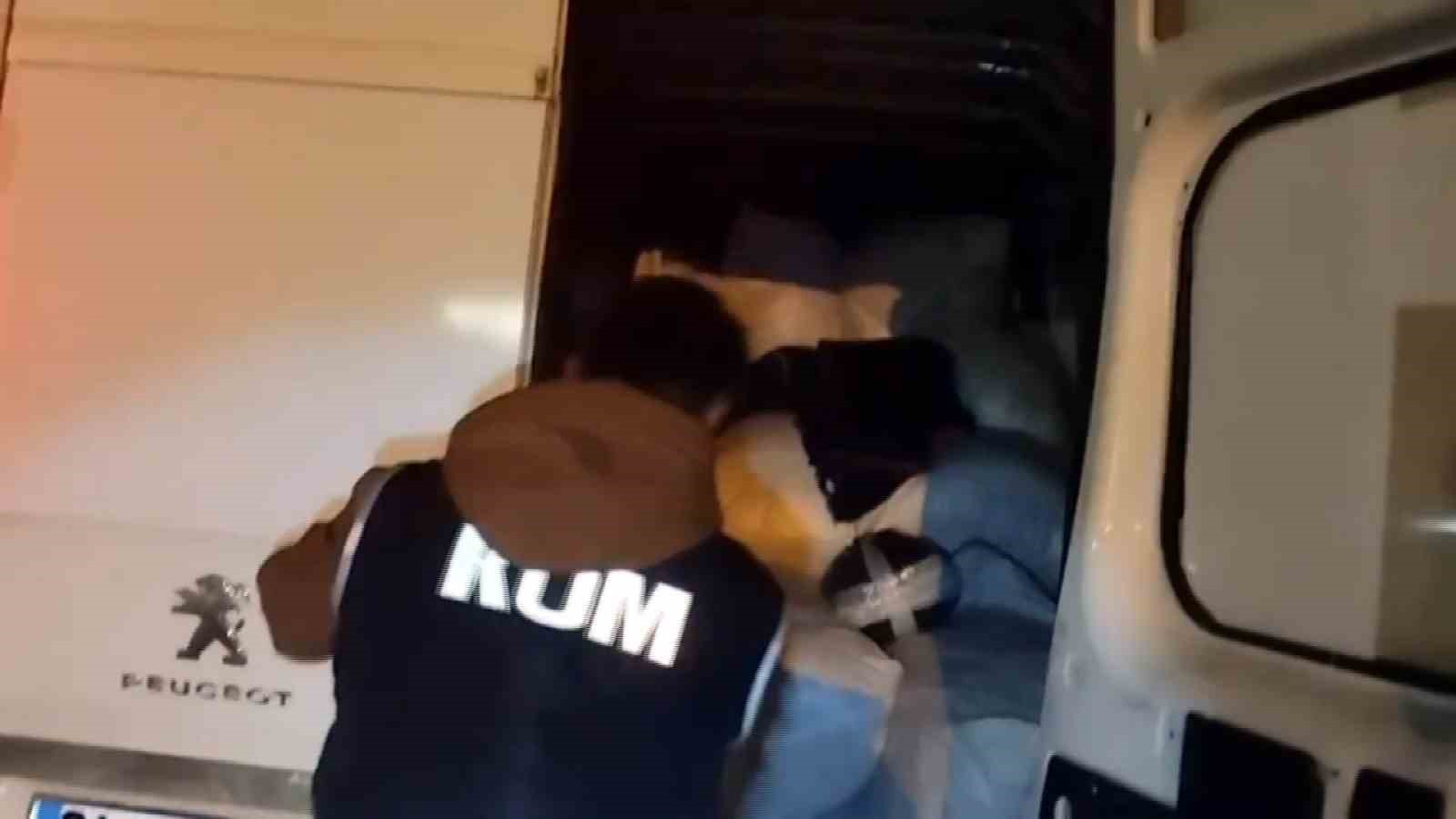 Kayseri’de bin 450 kilogram kaçak tütün ele geçirildi