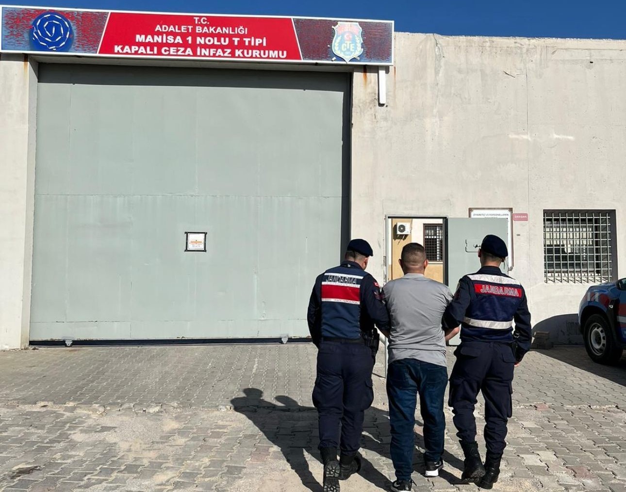 Manisa’da cinayet suçundan aranan şahıs yakalandı