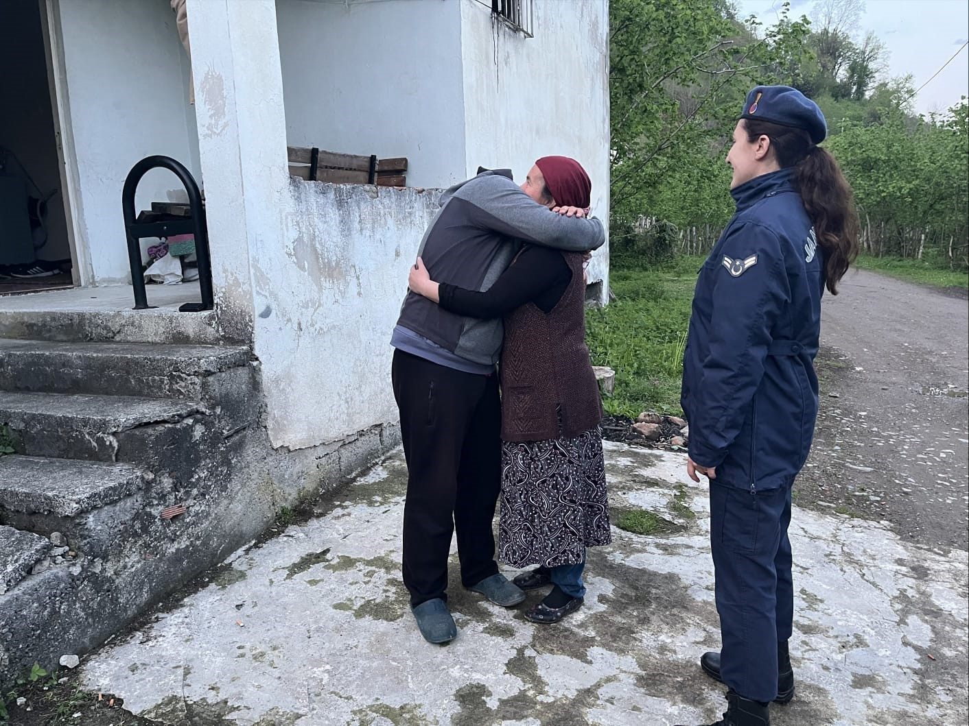Kayıp engelli genç bulunarak ailesine teslim edildi