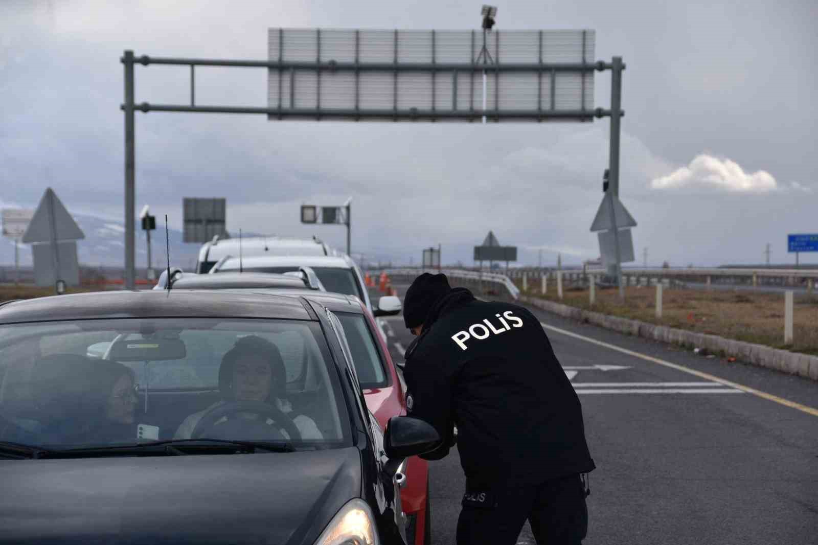 Kars’ta asayiş ve güvenlik denetimleri devam ediyor