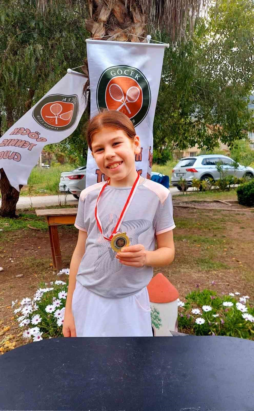 Afyonkarahisarlı tenisçi Çınar Muğla’da şampiyonluk kazandı