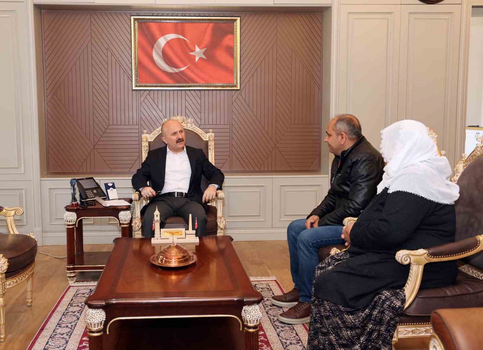 Vali Varol, vatandaşlarla bir araya geldi