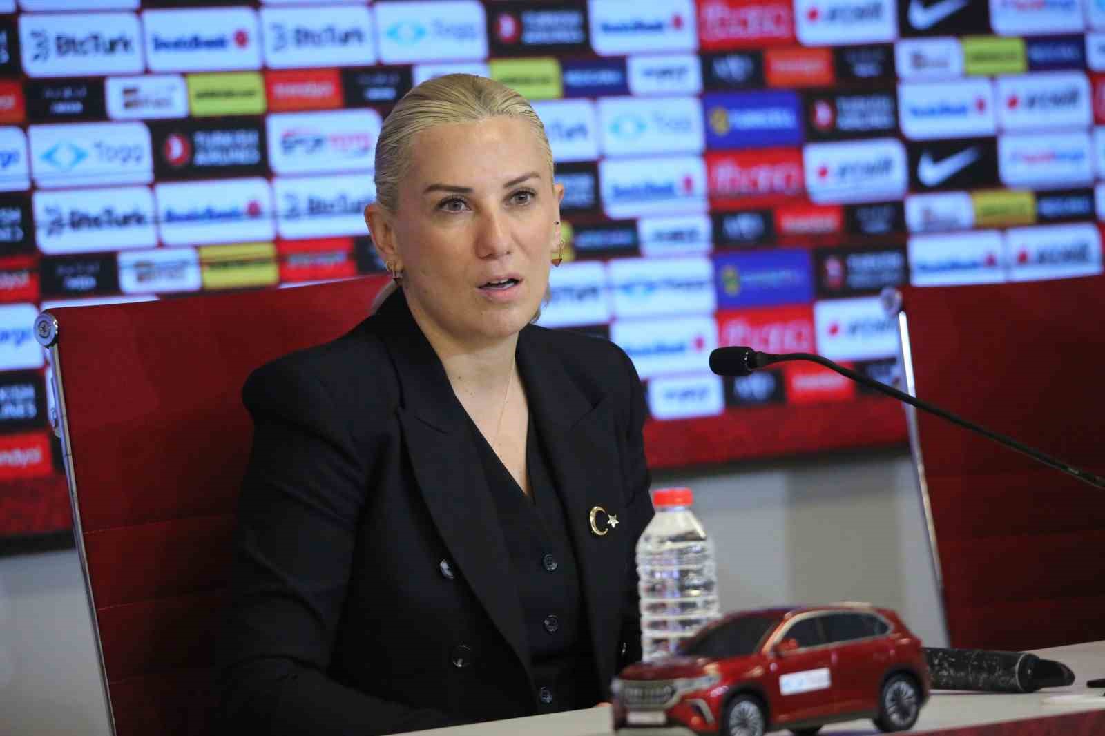 Necla Güngör Kıragası: "Kaybettiğimiz için üzgünüz"
