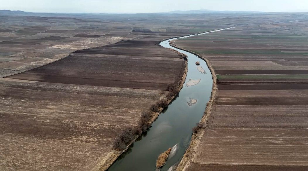 Yağışlar, Kırşehirli &uuml;reticilerin y&uuml;z&uuml;n&uuml; g&uuml;ld&uuml;rd&uuml;
