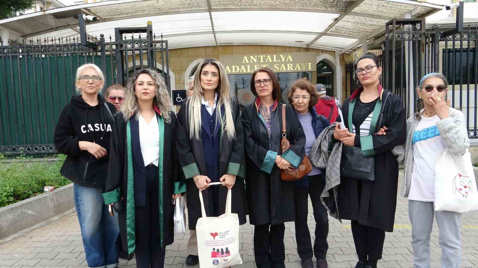 13 yaşında uğradığı istismarı 13 yıl sonra mahkemeye taşıdı