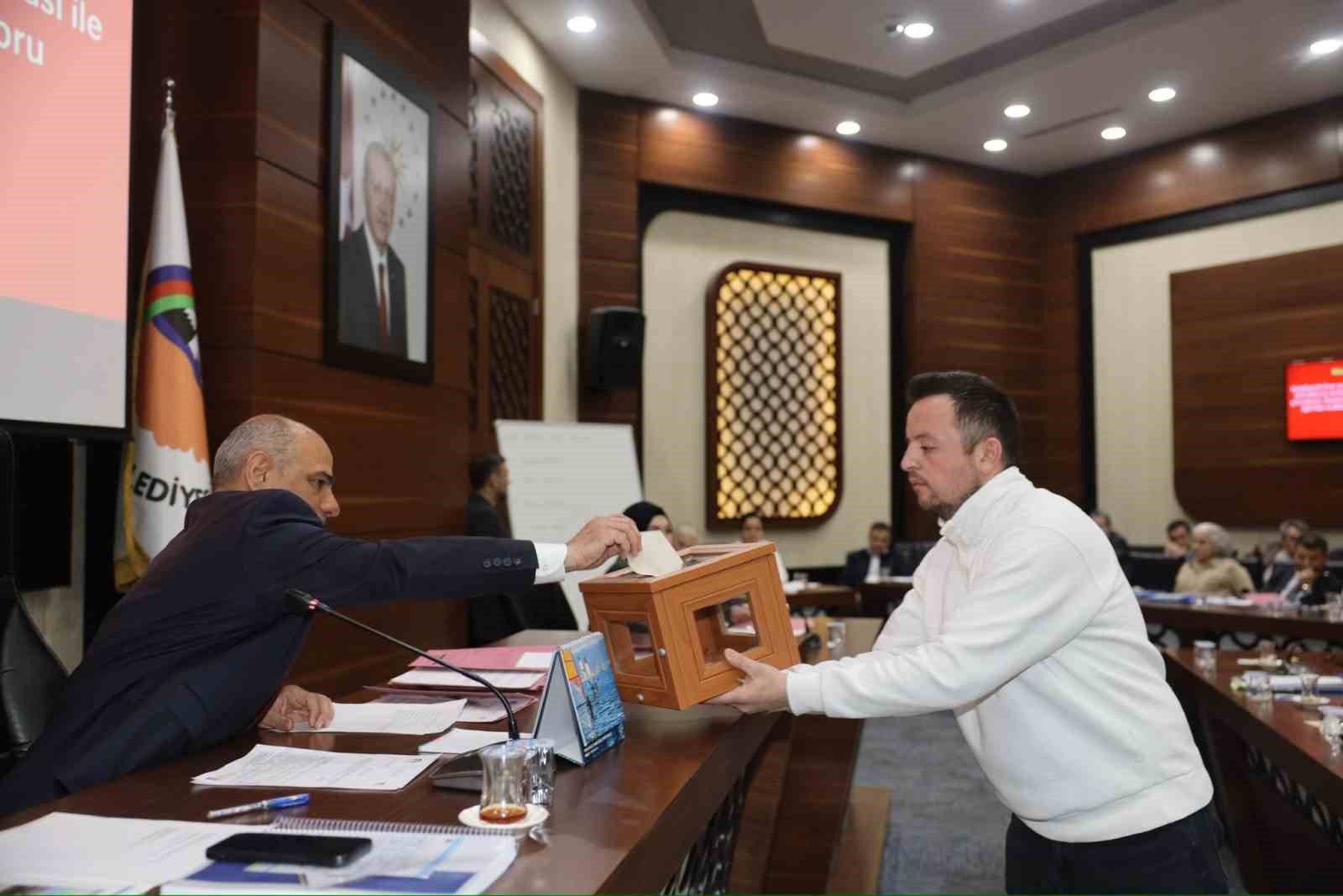 Başkan S&ouml;ğ&uuml;t: "2024 yılında 24 milyon TL&rsquo;lik sosyal destek sağladık"
