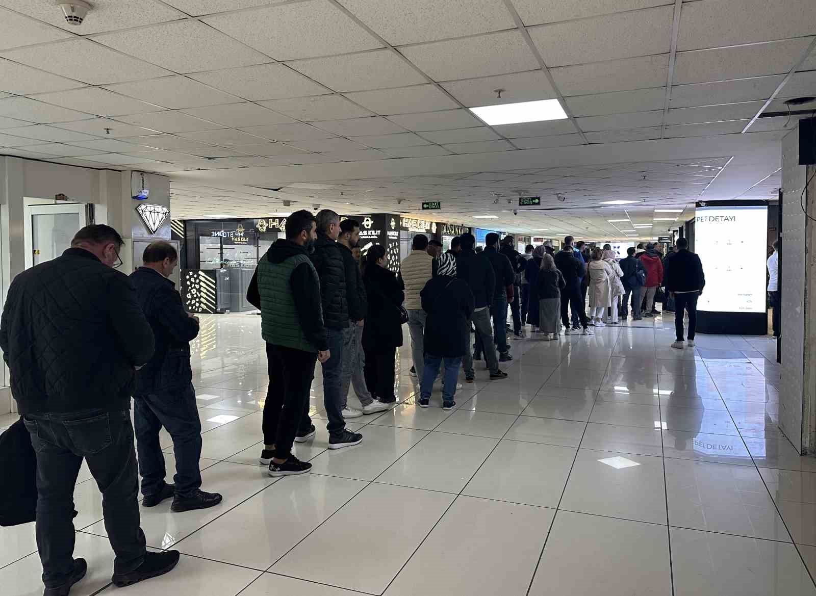 İstanbul&rsquo;da altın kuyruğu
