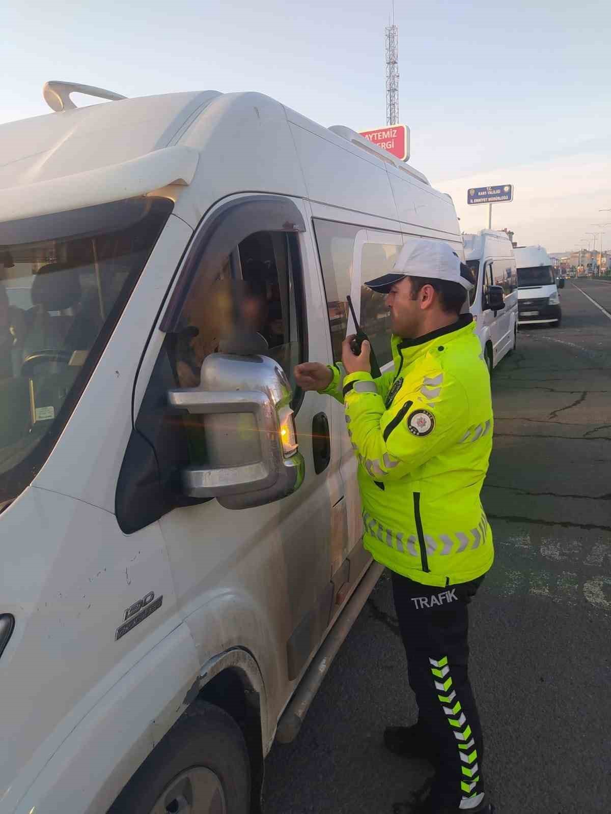 Kars&rsquo;ta &ouml;ğrenci servisleri denetlendi
