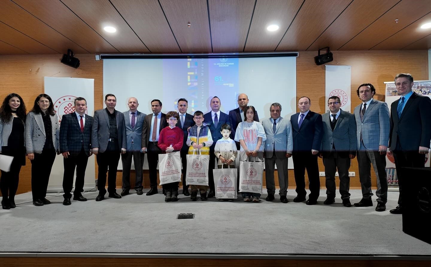 "Üreten Kütüphaneler" temasıyla buluştular