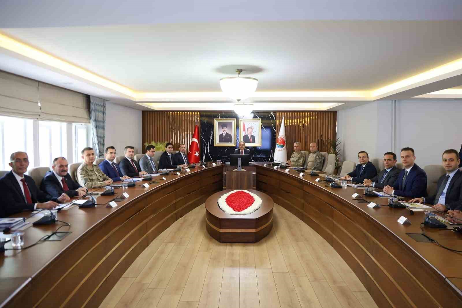 Şırnak’ta mart ayı asayiş ve güvenlik toplantısı gerçekleştirildi