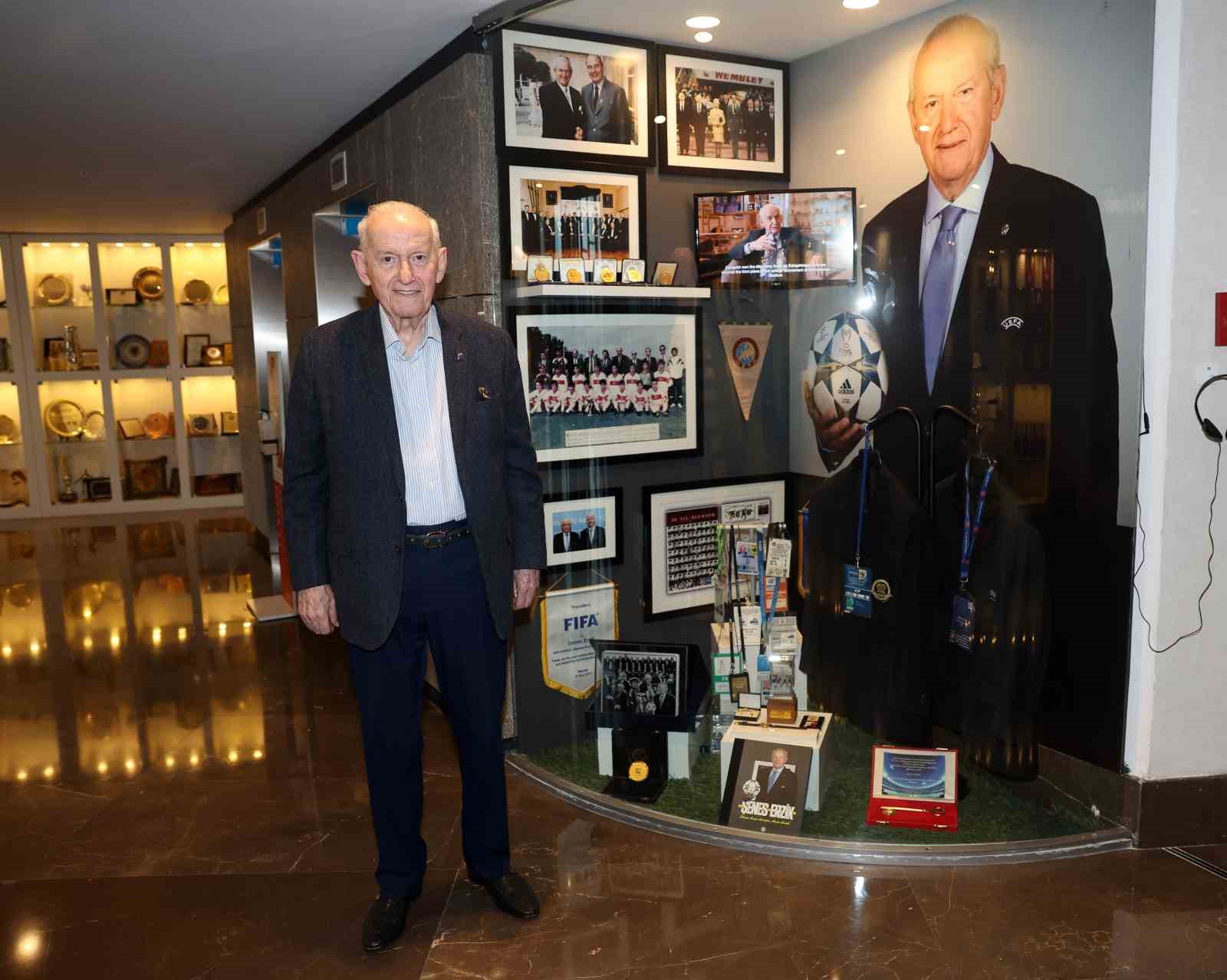 TFF M&uuml;zesi&rsquo;nde Şenes Erzik K&ouml;şesi a&ccedil;ıldı
