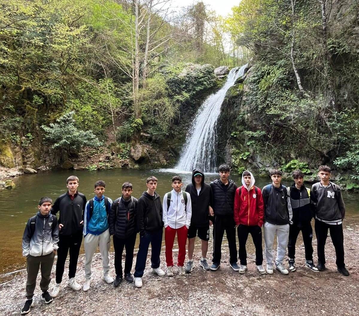 Körfez Gençlerbirliği U15 play-off öncesi güç depoladı