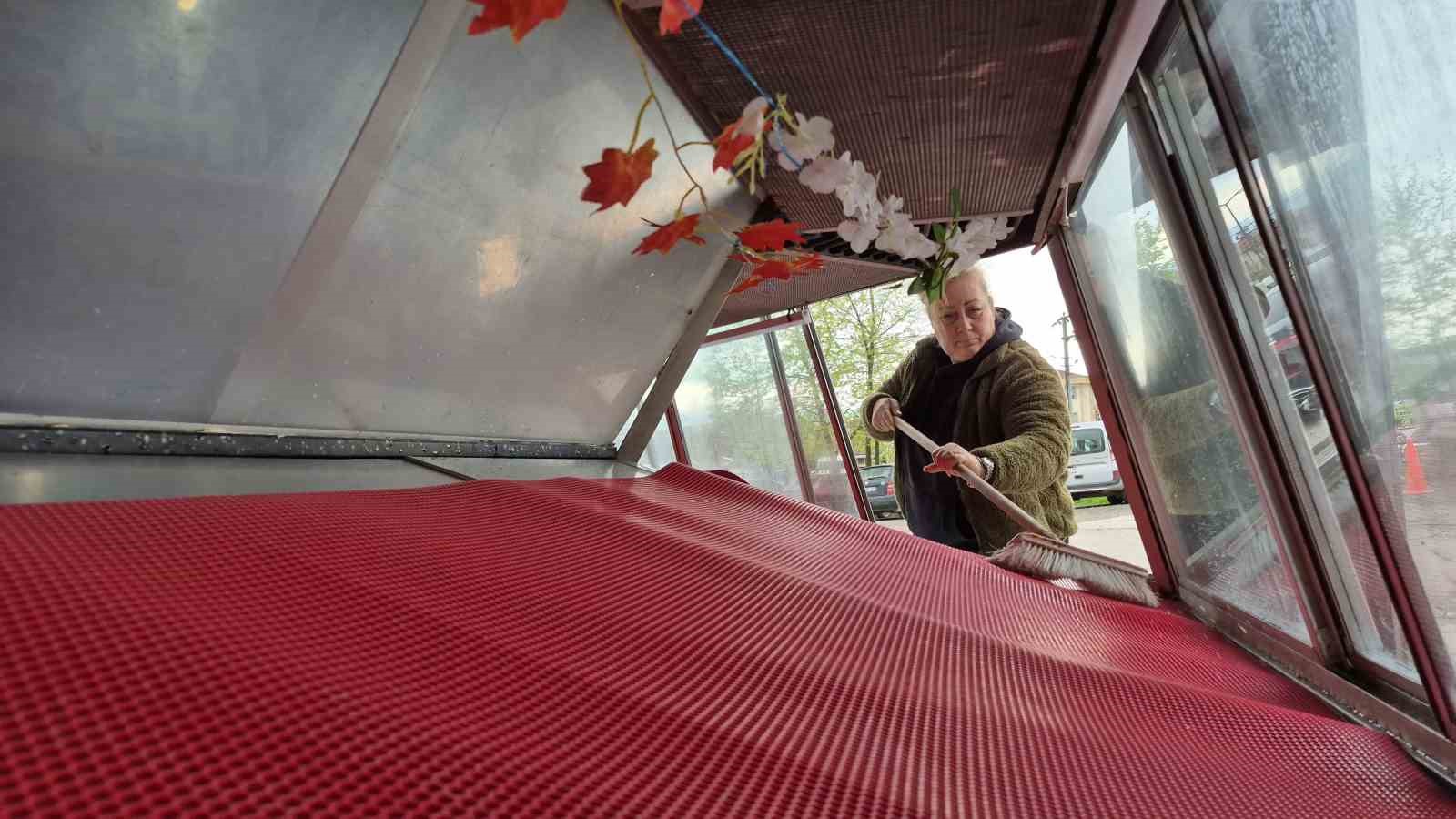 Balık tezgahları fırtına kurbanı