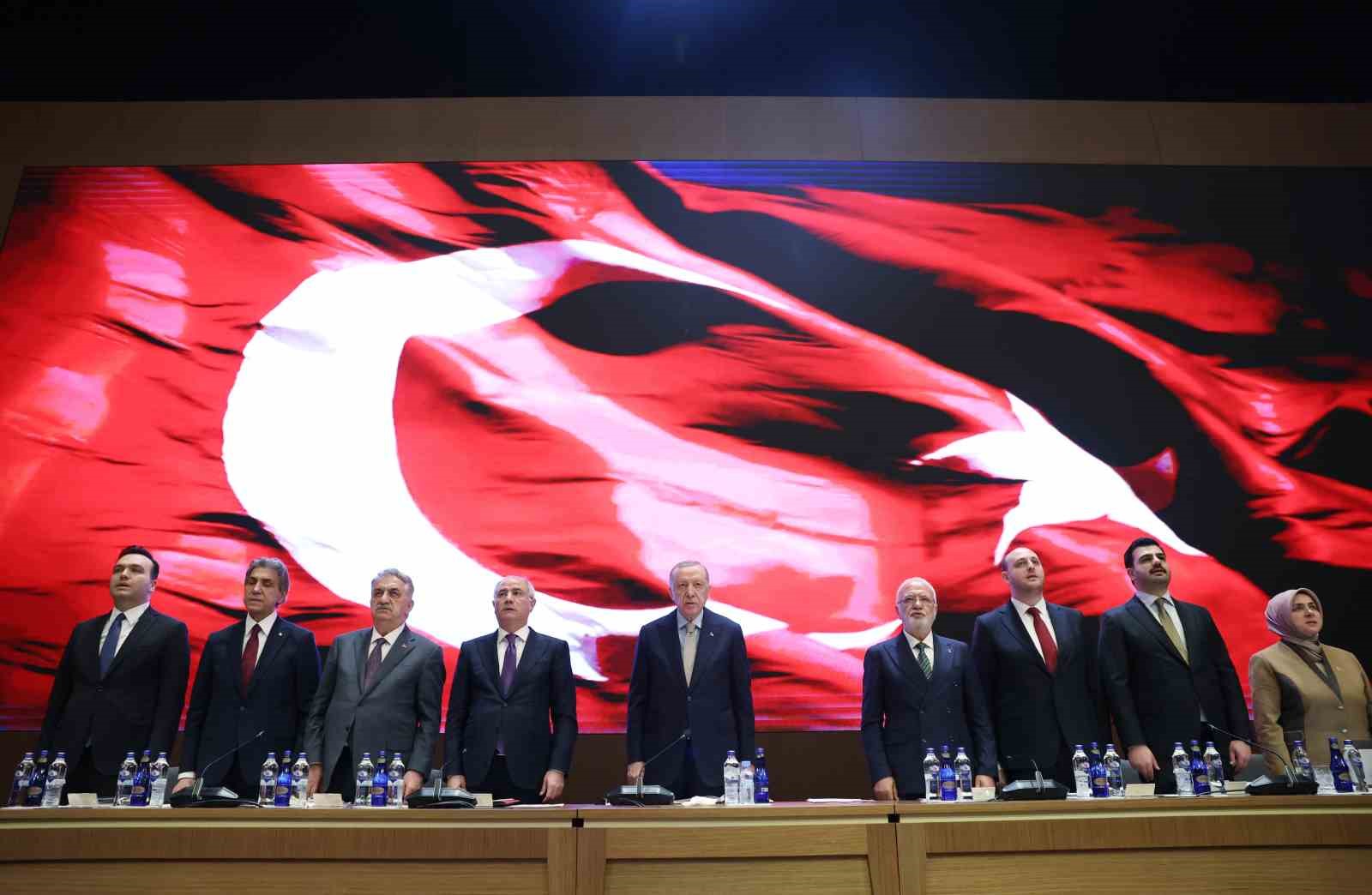 Cumhurbaşkanı Erdoğan: "CHP demokratik zeminde siyaset yapan bir parti gibi değil, marjinal bir örgüt gibi hareket etmektedir"