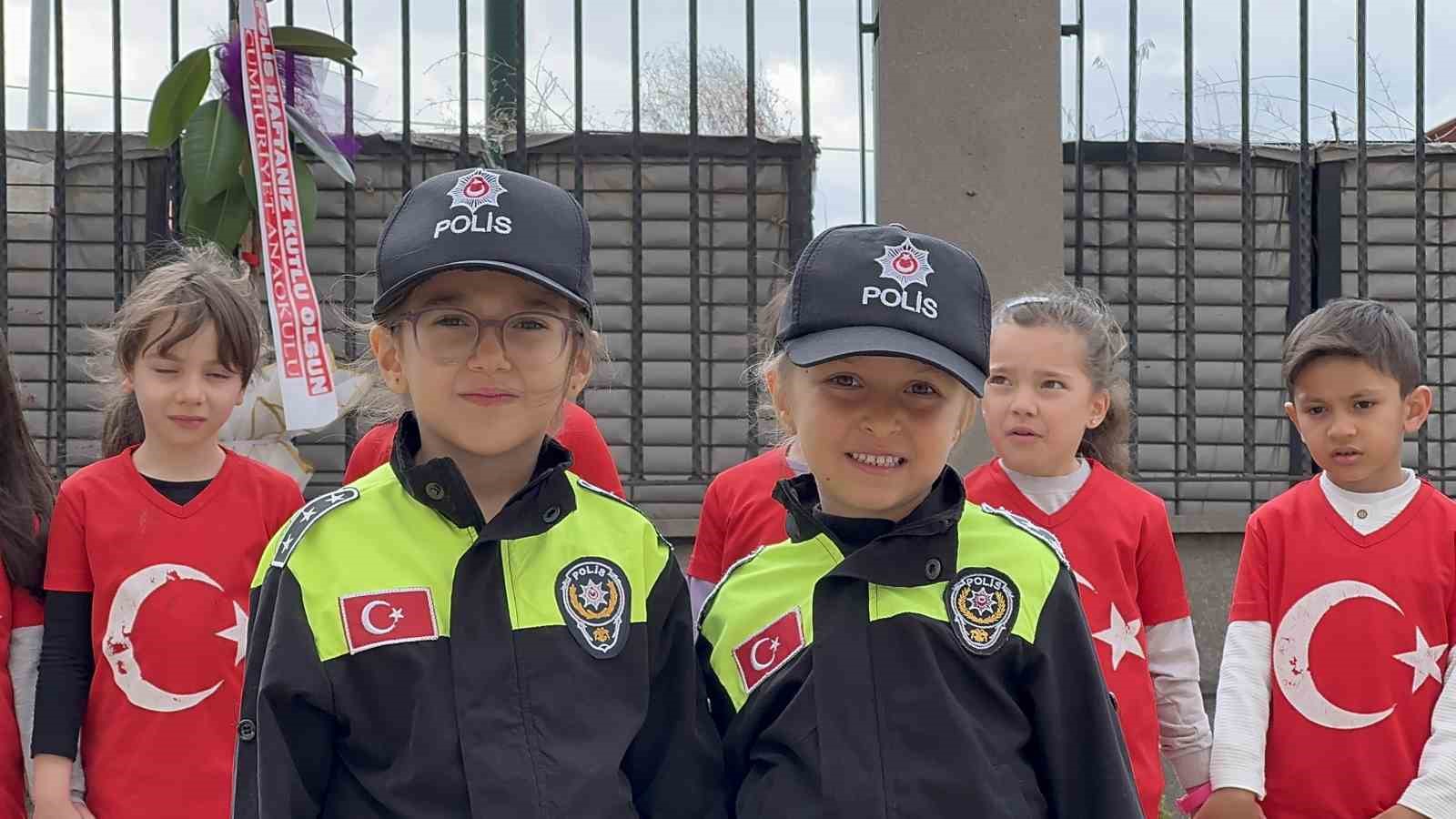 Miniklerden emniyete anlamlı ziyaret
