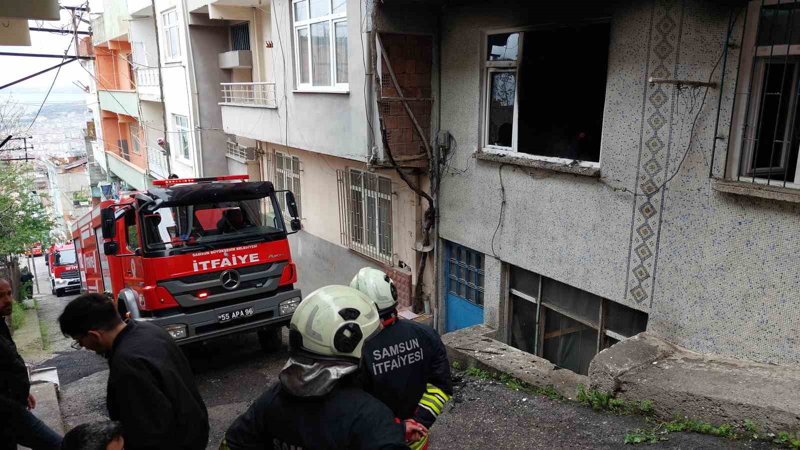 Samsun’da ev yangını