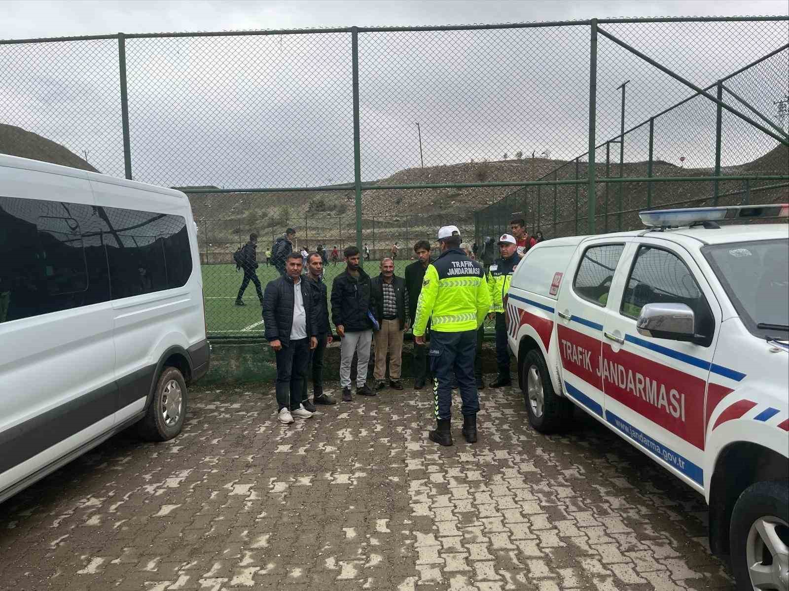 Bing&ouml;l&rsquo;de okul servisleri denetlendi
