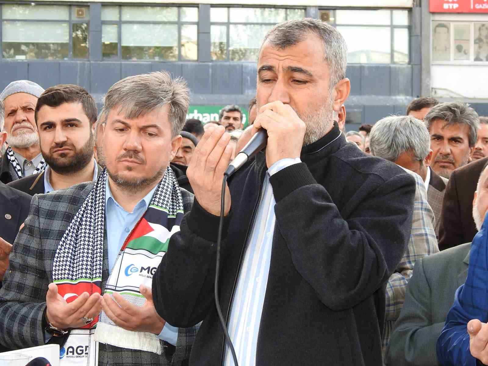 İsrail&rsquo;in Gazze&rsquo;deki saldırıları Gaziantep&rsquo;te protesto edildi
