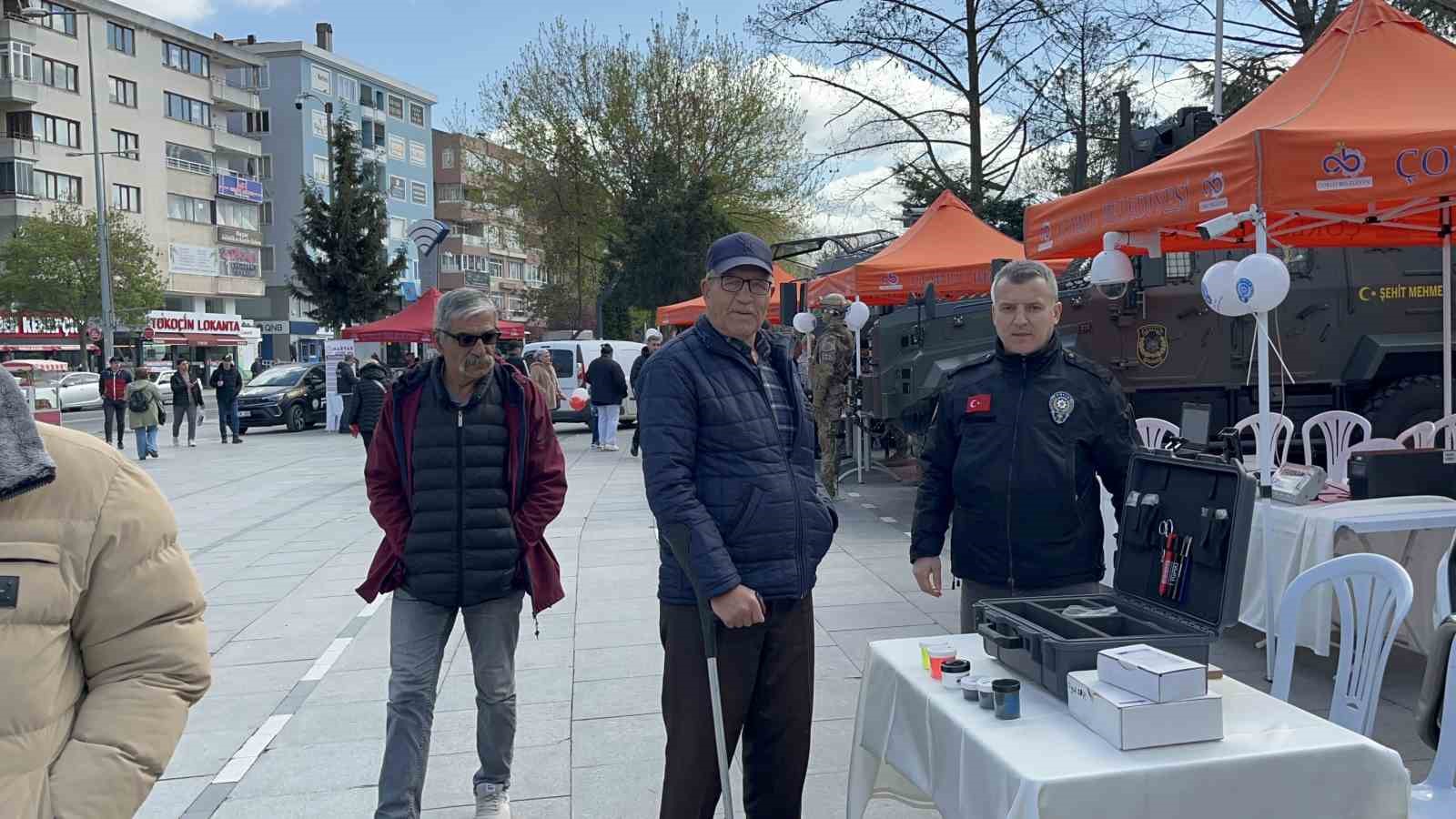 &Ccedil;orlu Emniyeti vatandaşları bilgilendirdi
