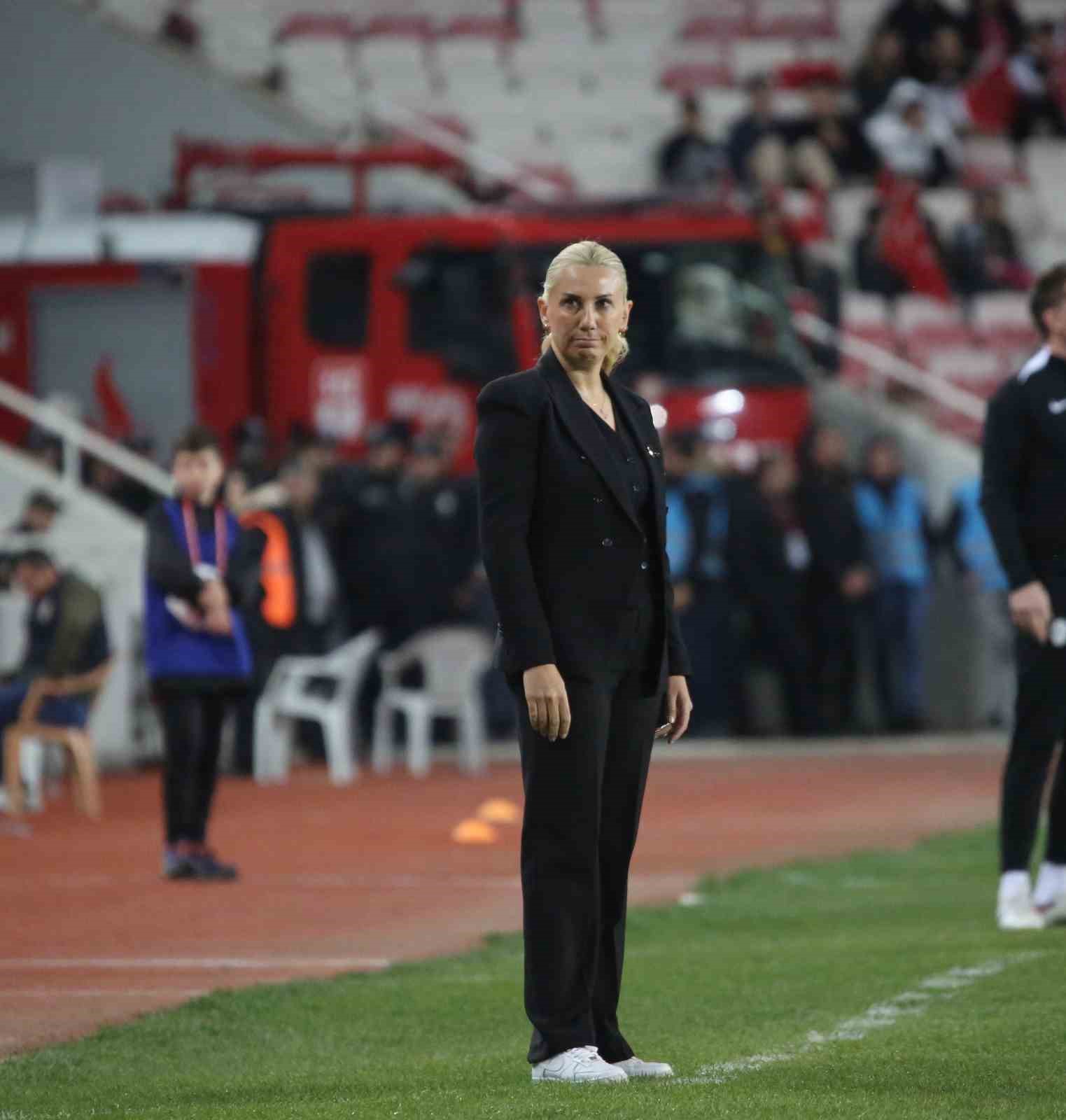 UEFA Kadınlar Uluslar Ligi: T&uuml;rkiye: 0 - Slovenya: 1
