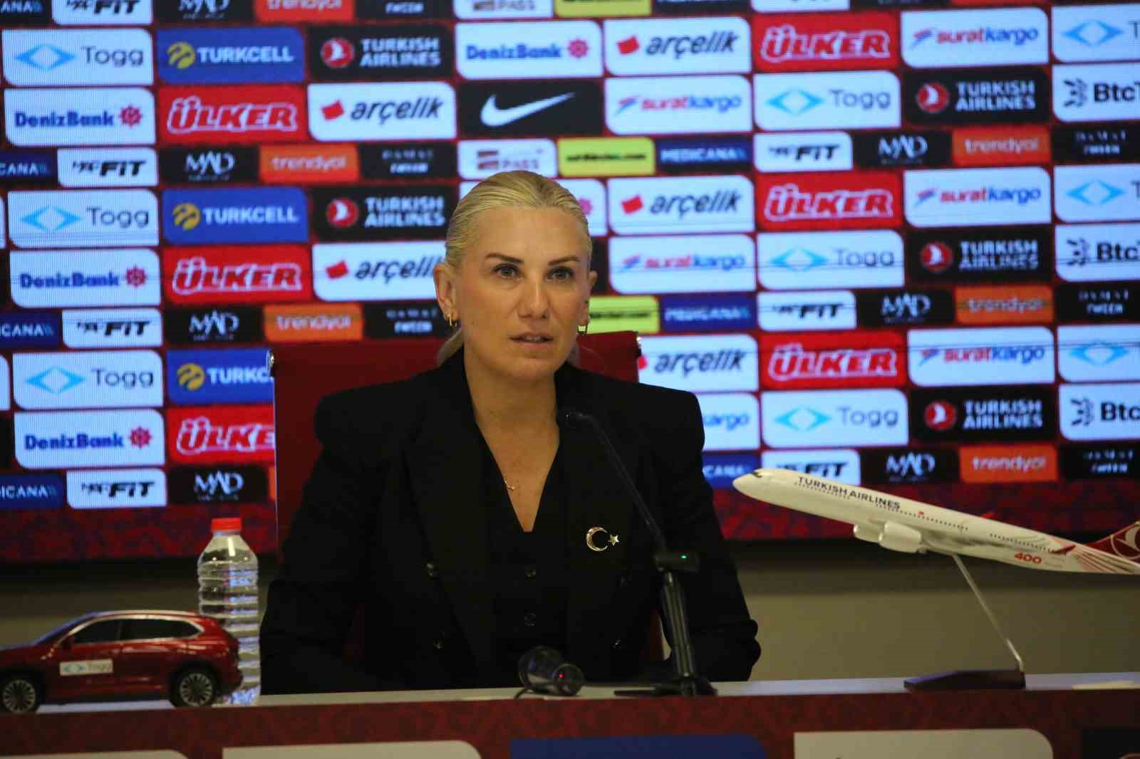 Necla Güngör Kıragası: &quot;Kaybettiğimiz için üzgünüz&quot;