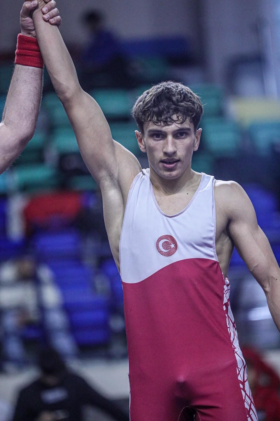 Eleşkirt&rsquo;li Hamza Yerlikaya, T&uuml;rkiye şampiyonu oldu
