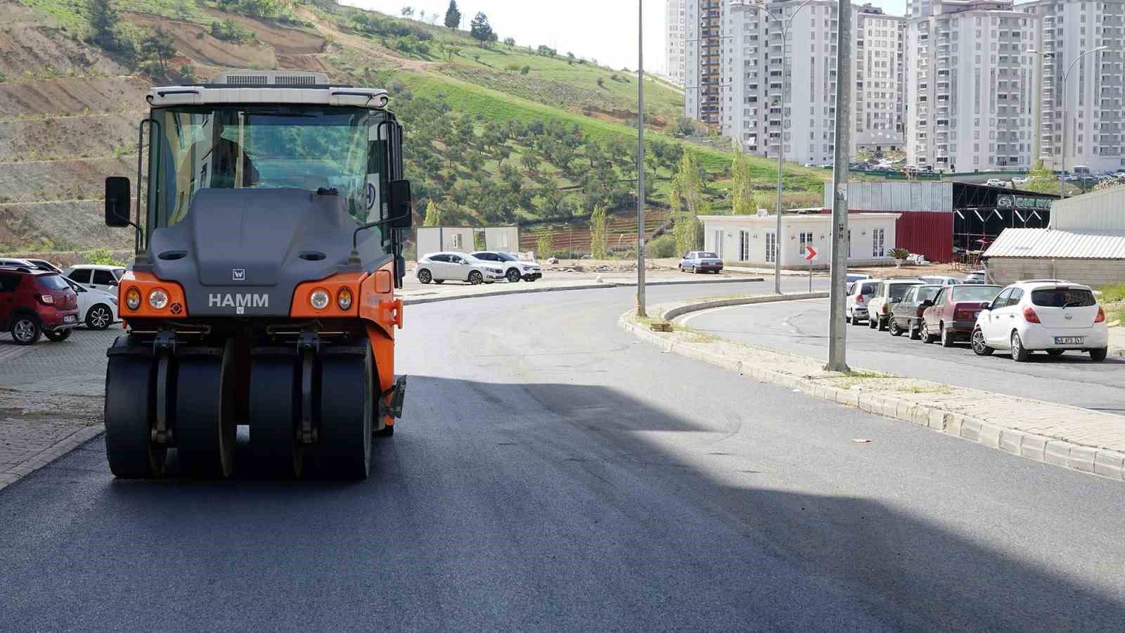 Kahramanmaraş&rsquo;ta asfalt &ccedil;alışmaları

